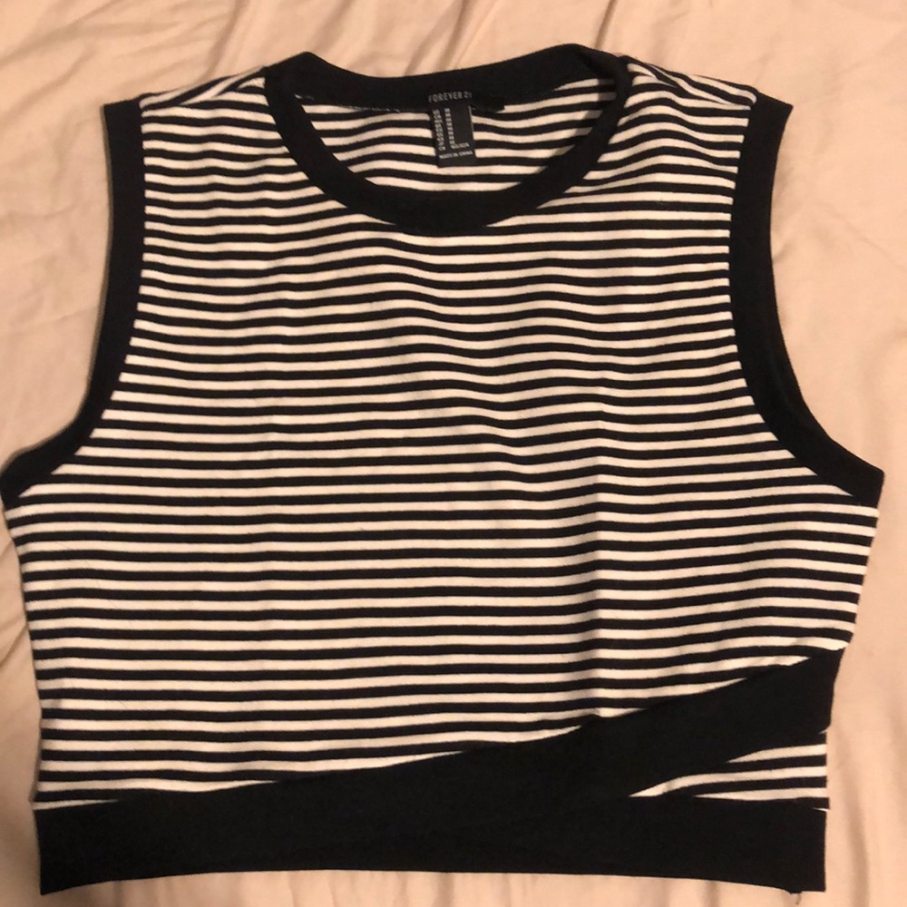 Crop top. Brand new
